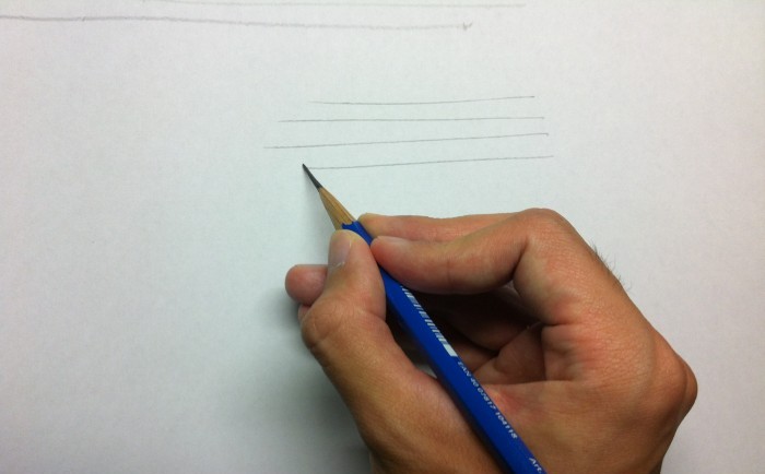 鉛筆持ちで横の線を描く